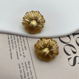 fashion earrings